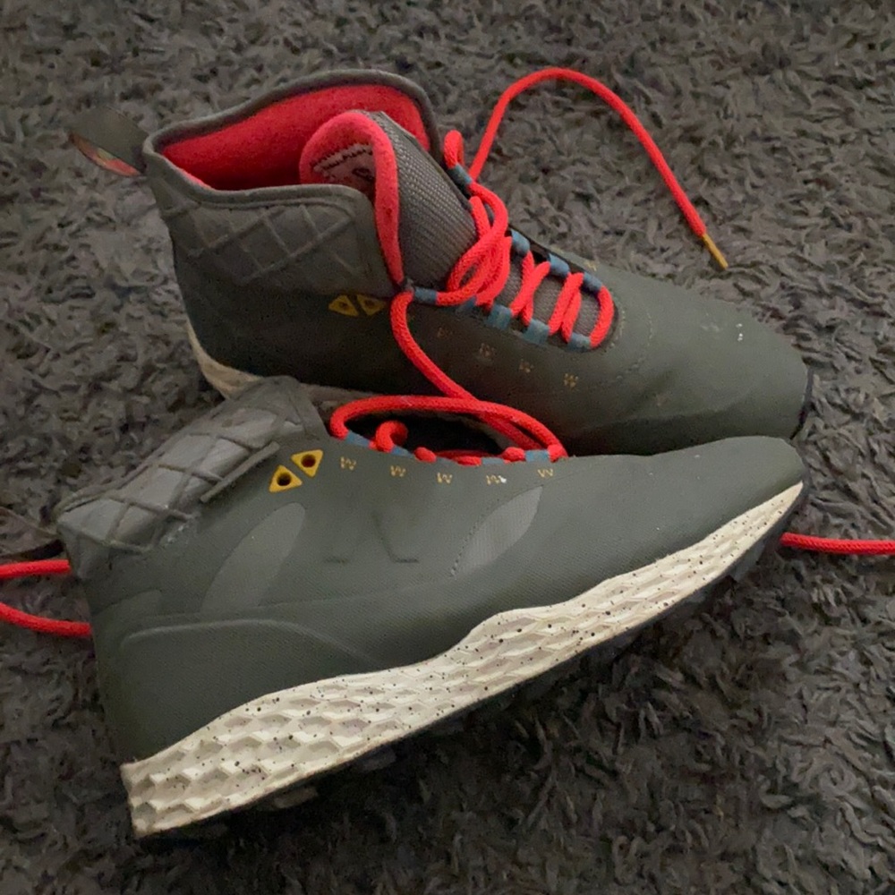 New balance high top sneakers